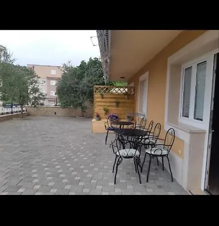 Andela 5 Apartment *