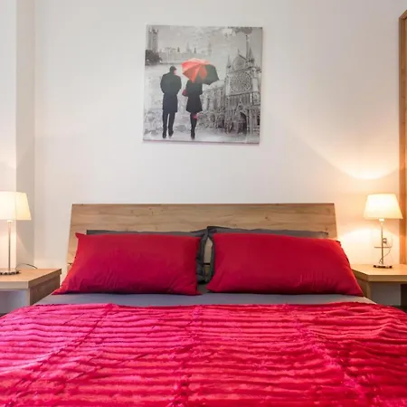 Andela 5 Apartment *