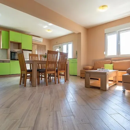 Andela 5 Apartamento Makarska